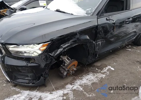 2021 Volvo Xc40 T5 Momentum from USA, damaged, VIN YV4162UK6M2486041